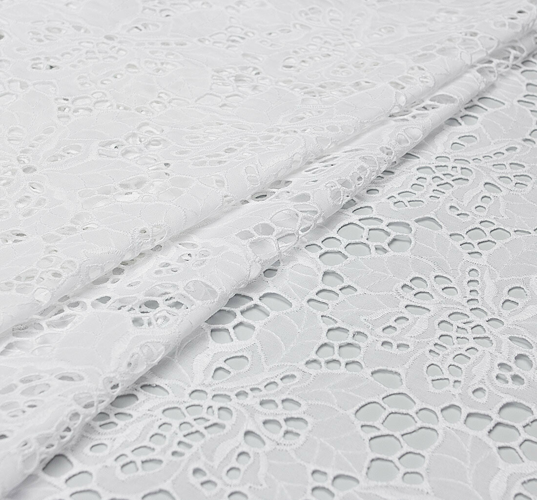 Хлопок с вышивкой - настоящая летняя классика