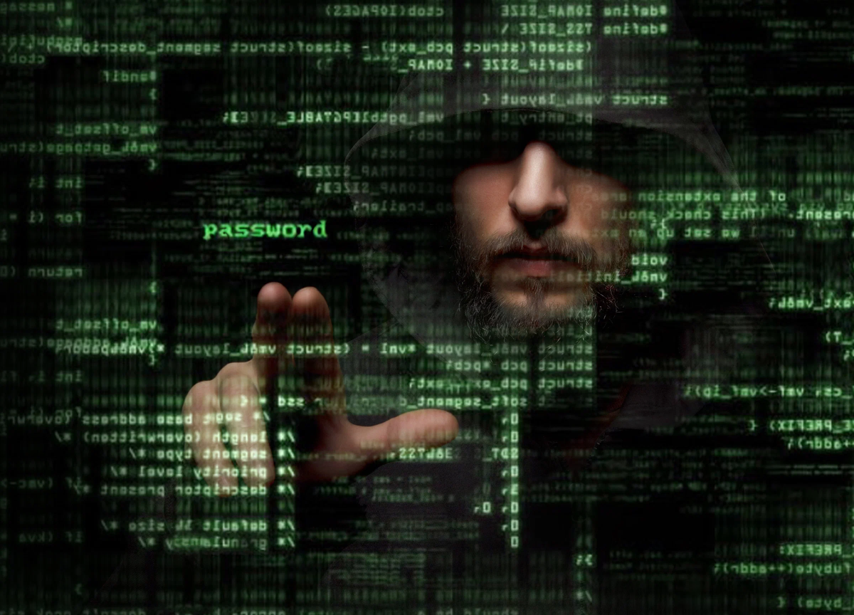 Специалистом по кибербезопасности- это "белый" хакер, которому платят за взломы и не только.