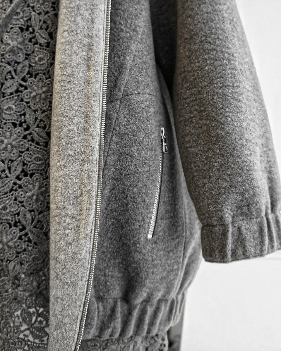 Двусторонний кашемировый бомбер