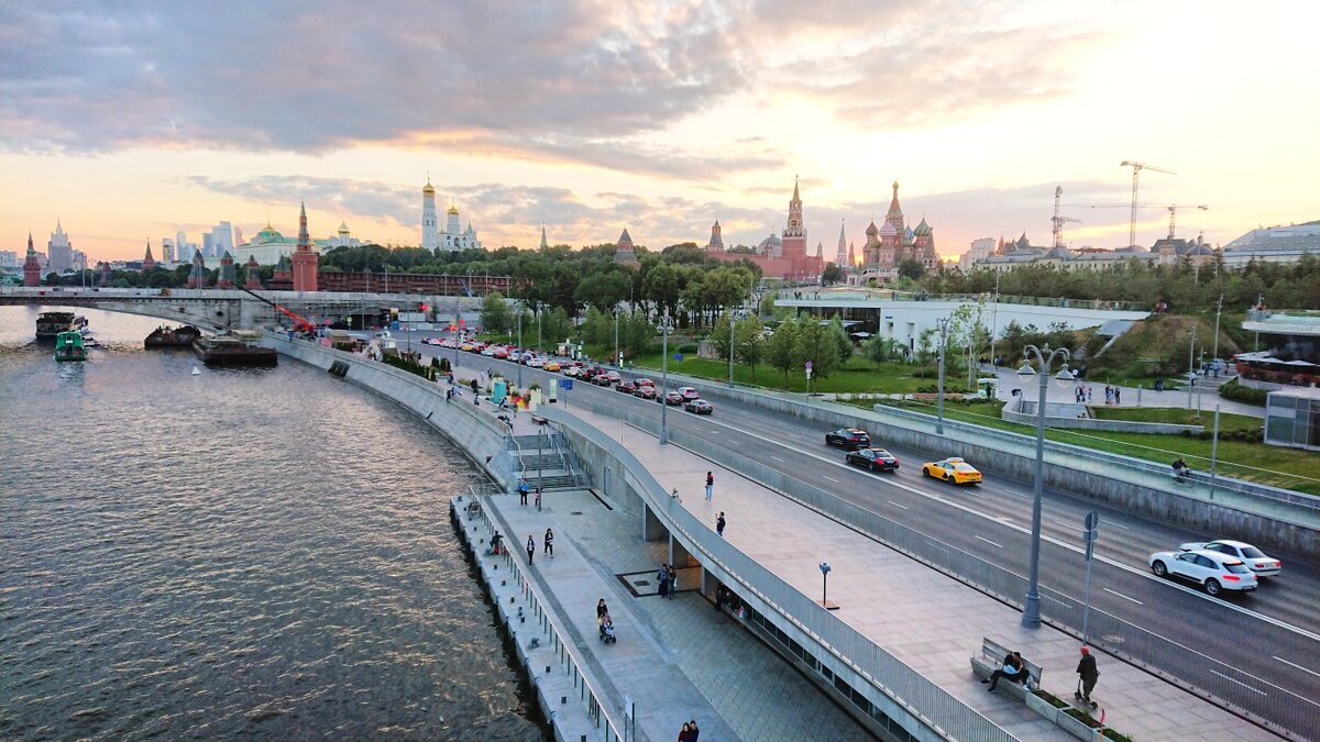 История: показал родным Москву, которую не знал сам