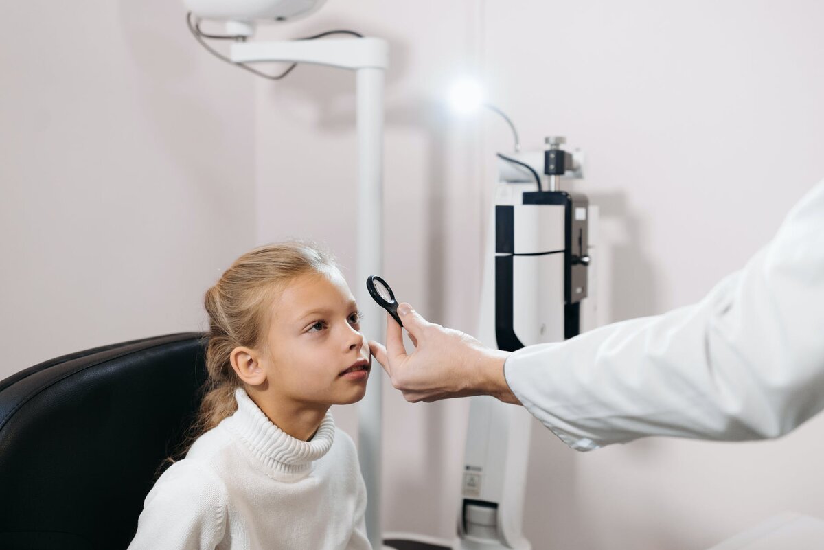 10 признаков того, что у ребенка ухудшается зрение