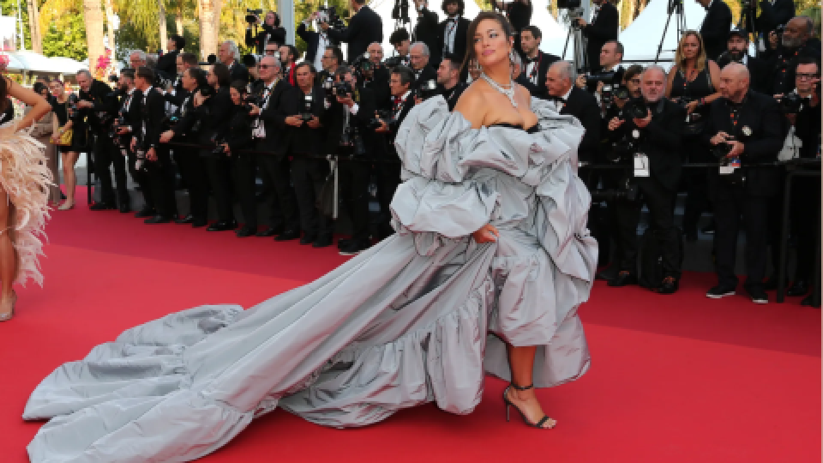 Канны 2023: 5 роскошных образов с красной дорожки