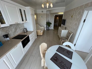 70 м², квартира-студия 150 000 ₽ в месяц - изображение 79