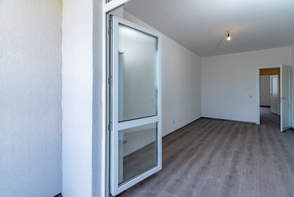 Купить 4-комнатную квартиру с европланировкой (с кухней-гостиной) в Мурино - изображение 11