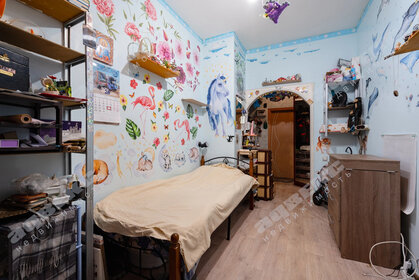 Купить квартиру-студию с высокими потолками у метро Горьковская (синяя ветка) в Санкт-Петербурге и ЛО - изображение 19