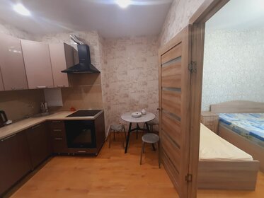 Купить 4-комнатную квартиру в панельном доме у метро Московская (синяя ветка) в Санкт-Петербурге и ЛО - изображение 39
