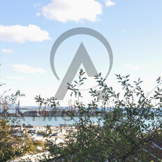 часть дома + 9,7 сотки, участок - изображение 1