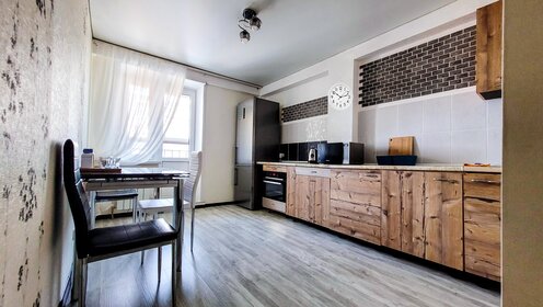 46 м², 1-комнатная квартира 2 700 ₽ в сутки - изображение 52