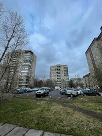 Купить квартиру с балконом на улице Большая Озёрная в Санкт-Петербурге - изображение 39