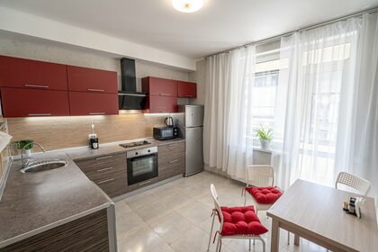 45 м², 1-комнатная квартира 3 900 ₽ в сутки - изображение 93