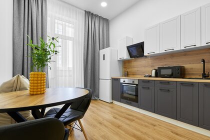 42 м², 1-комнатная квартира 2 700 ₽ в сутки - изображение 90