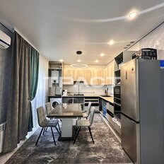 дом + 5,5 сотки, участок - изображение 1