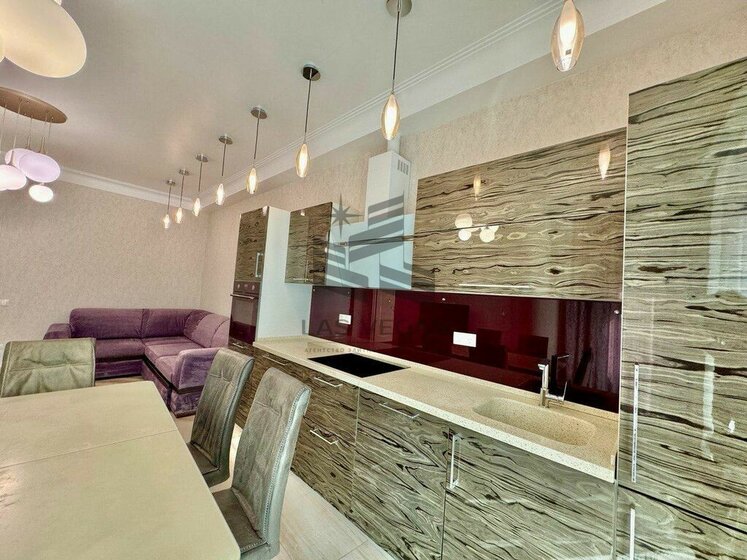 90 м², 3-комнатная квартира 250 000 ₽ в месяц - изображение 1