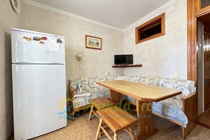 42 м², 2-комнатная квартира 2 500 ₽ в сутки - изображение 42