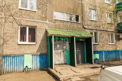 Купить квартиру с балконом на улице Братьев Горкушенко в Петергофе - изображение 12