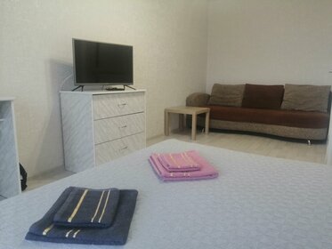 35 м², квартира-студия 3 600 ₽ в сутки - изображение 57