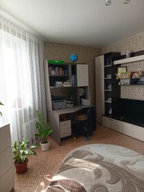 Купить трехкомнатную квартиру с панорамными окнами на улице Пыжёвский переулок в Москве - изображение 3