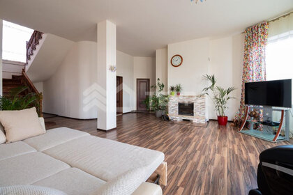 Купить трехкомнатную квартиру до 6 млн рублей в Тобольске - изображение 5