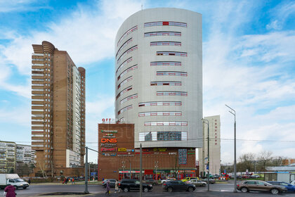 Купить двухкомнатную квартиру с высокими потолками на улице Митинская в Москве - изображение 38