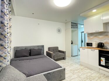 25 м², квартира-студия 3 990 ₽ в сутки - изображение 86