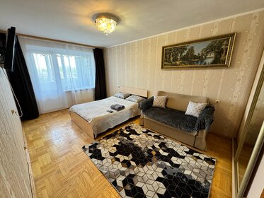 60 м², 1-комнатная квартира 1 700 ₽ в сутки - изображение 56