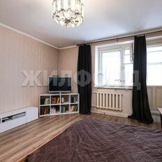 Квартира 77 м², 4-комнатная - изображение 1