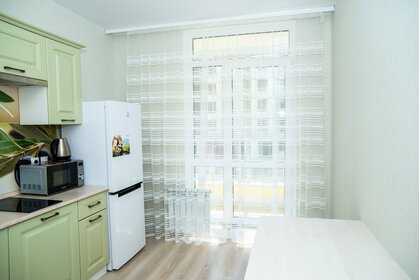 44 м², 1-комнатная квартира 2 600 ₽ в сутки - изображение 34