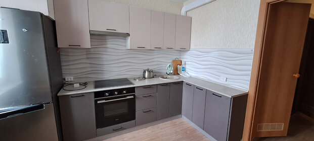 Купить 4-комнатную квартиру до 5 млн рублей в Волгограде - изображение 1