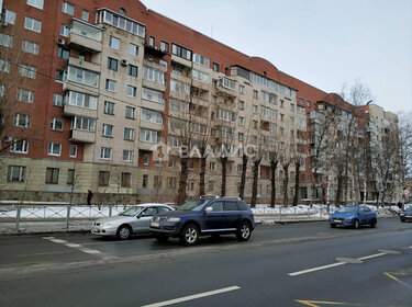 Снять квартиру рядом с водоёмом на улице Маршала Захарова в Москве - изображение 25