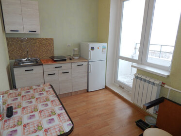 Купить трехкомнатную квартиру с дизайнерским ремонтом в Лесном - изображение 1