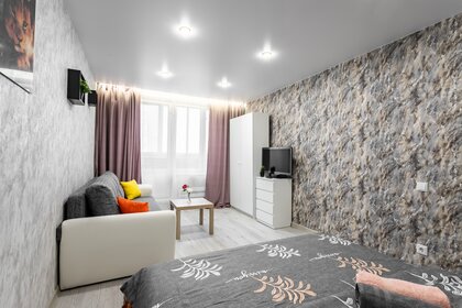 40 м², 1-комнатная квартира 2 200 ₽ в сутки - изображение 47