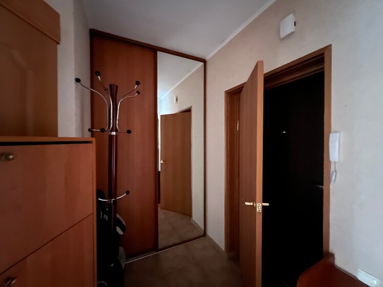 42 м², 1-комнатная квартира 2 000 ₽ в сутки - изображение 88