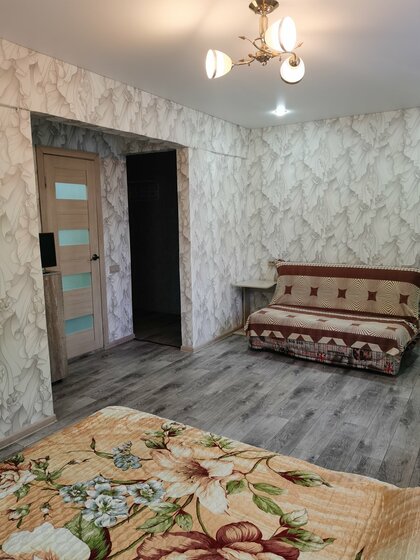 33 м², 1-комнатная квартира 1 700 ₽ в сутки - изображение 20