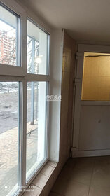 Купить квартиру без отделки или требует ремонта у метро Горьковская (синяя ветка) в Санкт-Петербурге и ЛО - изображение 22