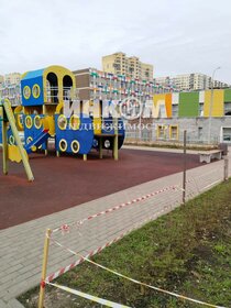 Купить трехкомнатную квартиру рядом с водоёмом у метро Горьковская (синяя ветка) в Санкт-Петербурге и ЛО - изображение 2
