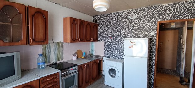 Купить однокомнатную квартиру с большой кухней и в новостройке в Санкт-Петербурге и ЛО - изображение 25