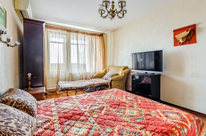 32 м², 1-комнатная квартира 2 500 ₽ в сутки - изображение 74