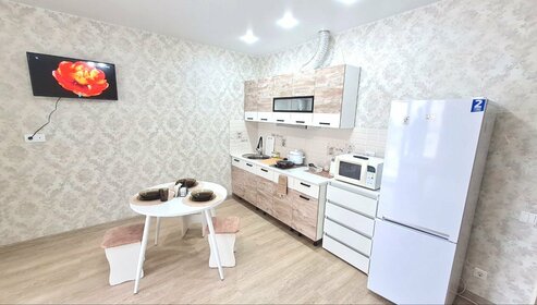 42 м², 1-комнатная квартира 2 700 ₽ в сутки - изображение 78