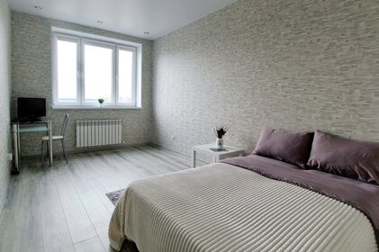 45 м², 1-комнатная квартира 2 500 ₽ в сутки - изображение 75