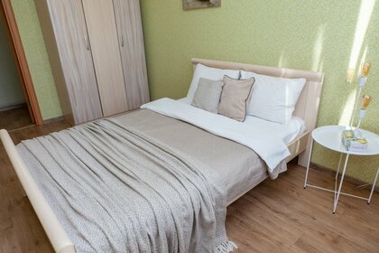 70 м², 2-комнатная квартира 3 500 ₽ в сутки - изображение 68