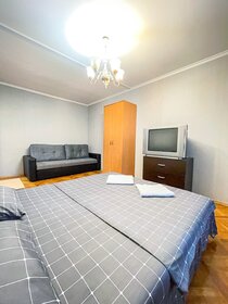 33 м², 1-комнатная квартира 2 600 ₽ в сутки - изображение 3