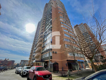 Купить трехкомнатную квартиру с балконом в районе Фрунзенский в Санкт-Петербурге и ЛО - изображение 27