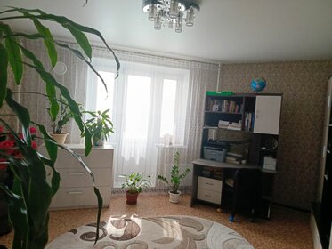 Купить трехкомнатную квартиру с панорамными окнами на улице Пыжёвский переулок в Москве - изображение 2