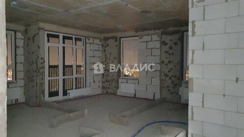 Купить двухкомнатную квартиру с ремонтом в Калужской области - изображение 1