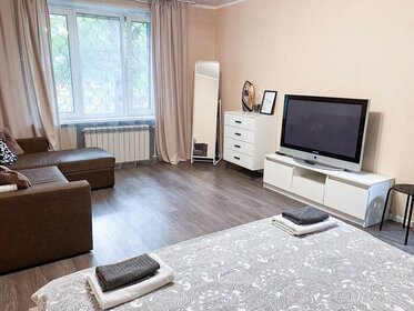 45 м², 1-комнатная квартира 2 600 ₽ в сутки - изображение 70