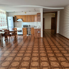 Квартира 108 м², 2-комнатная - изображение 1