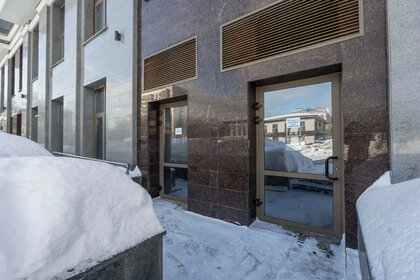 Купить квартиру с балконом и в новостройке в Ижевске - изображение 9