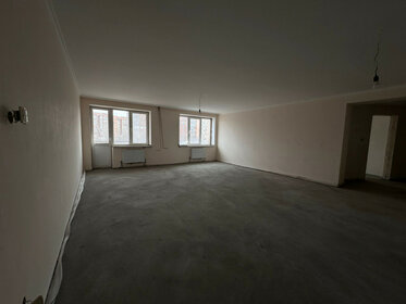 Купить трехкомнатную квартиру с дизайнерским ремонтом в Смоленском районе - изображение 31
