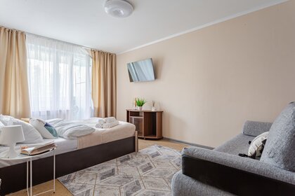 55,4 м², 2-комнатная квартира 3 300 ₽ в сутки - изображение 11