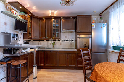 Купить квартиру с европланировкой (с кухней-гостиной) в Когалыме - изображение 23